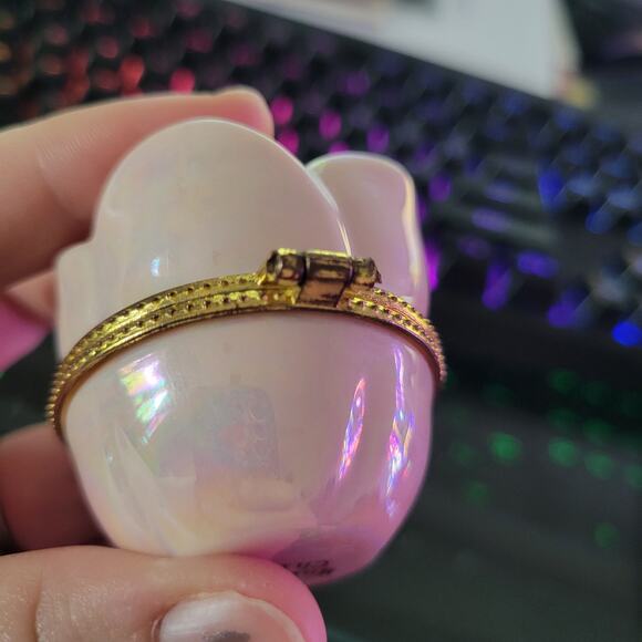 Mary Kay Rose Trinket Box Ceramic Pearl Luster Hinged Gold Trim Collectible - Picture 11 of 11